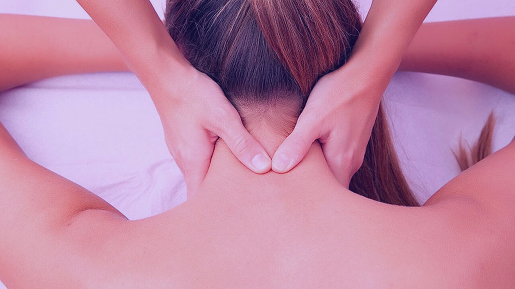 Three Great Reasons to Get a Neck Massage in the Thornton Area