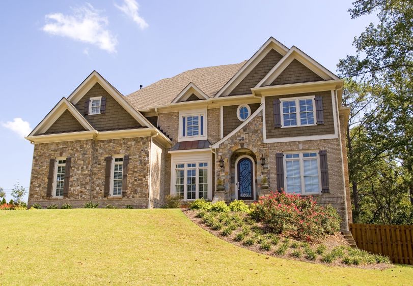 Contractor Offering Custom Villas and Mansions in Waterfront Settings